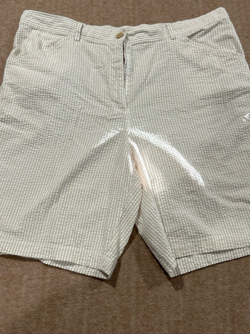 White Stag Shorts Women's 18 Cream Seersucker
